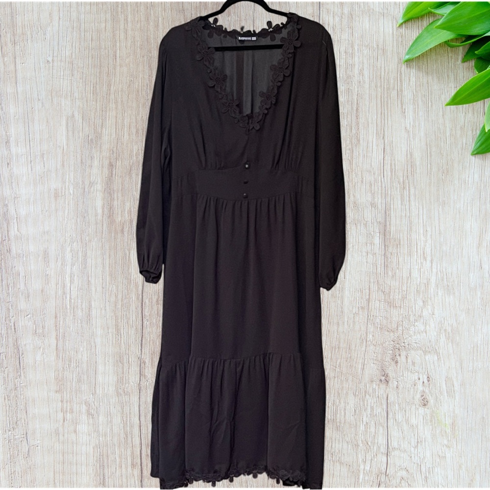 BLACK BLOOMCHIC DRESS SIZE 18-20